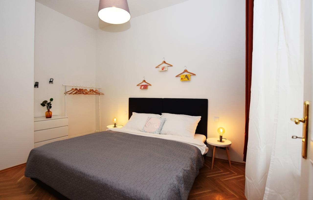 Rehorova Apartments Prága Szoba fotó